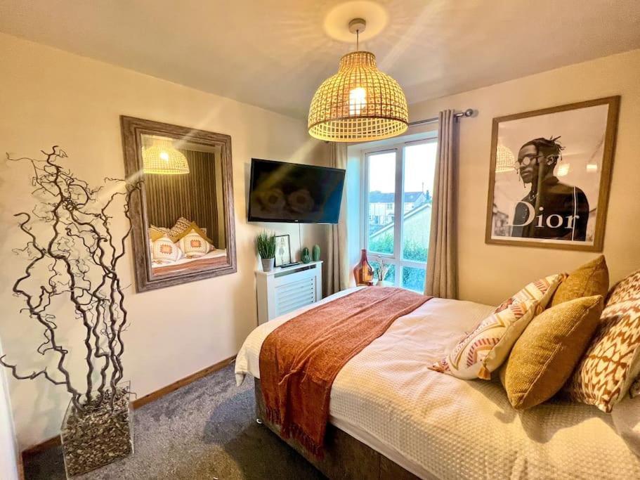 Artistic Stunning Apartment City View Londonderry Buitenkant foto