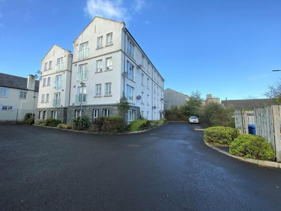 Artistic Stunning Apartment City View Londonderry Buitenkant foto