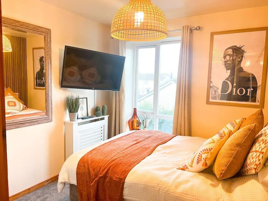 Artistic Stunning Apartment City View Londonderry Buitenkant foto