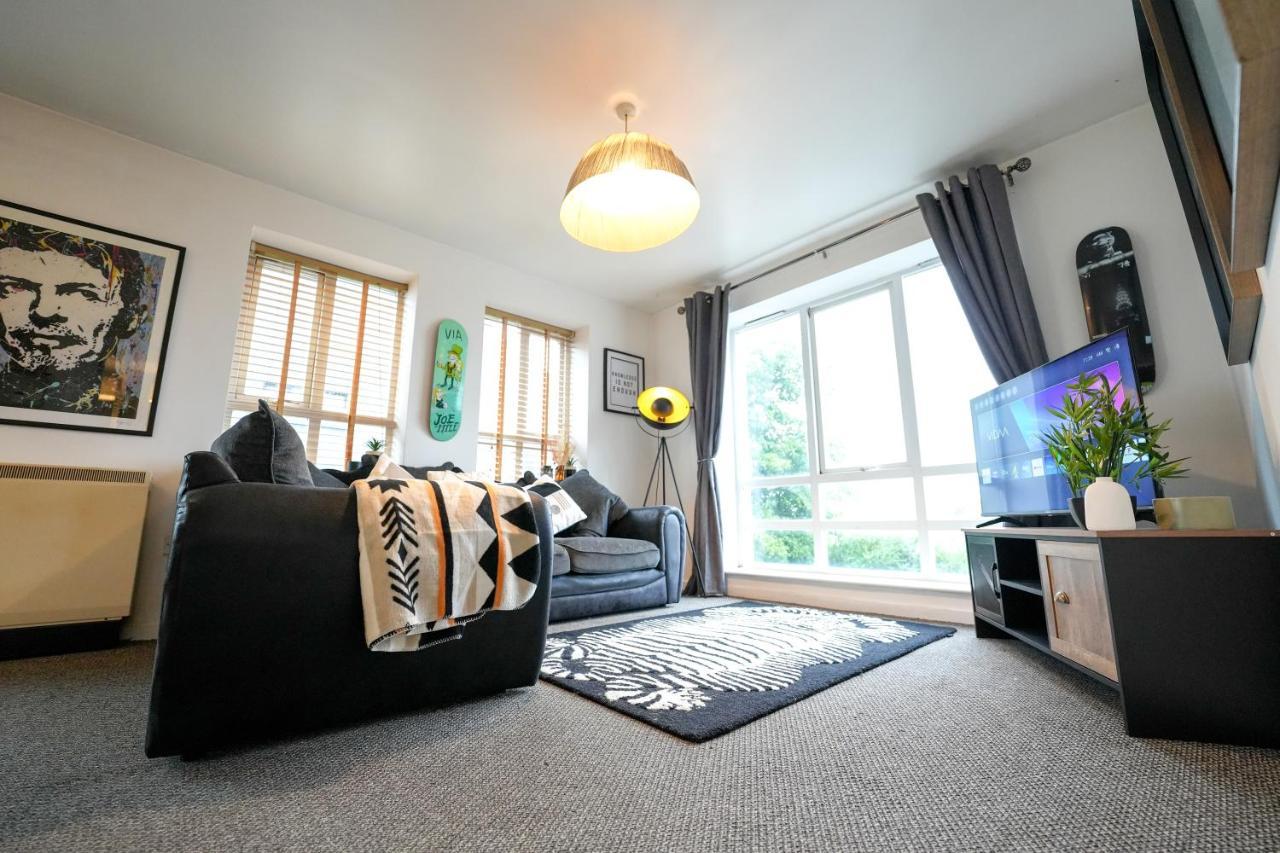 Artistic Stunning Apartment City View Londonderry Buitenkant foto