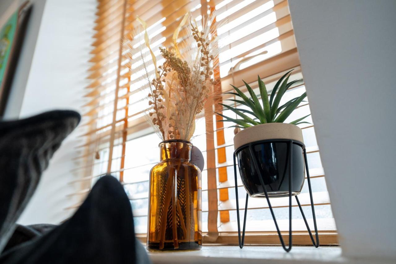 Artistic Stunning Apartment City View Londonderry Buitenkant foto